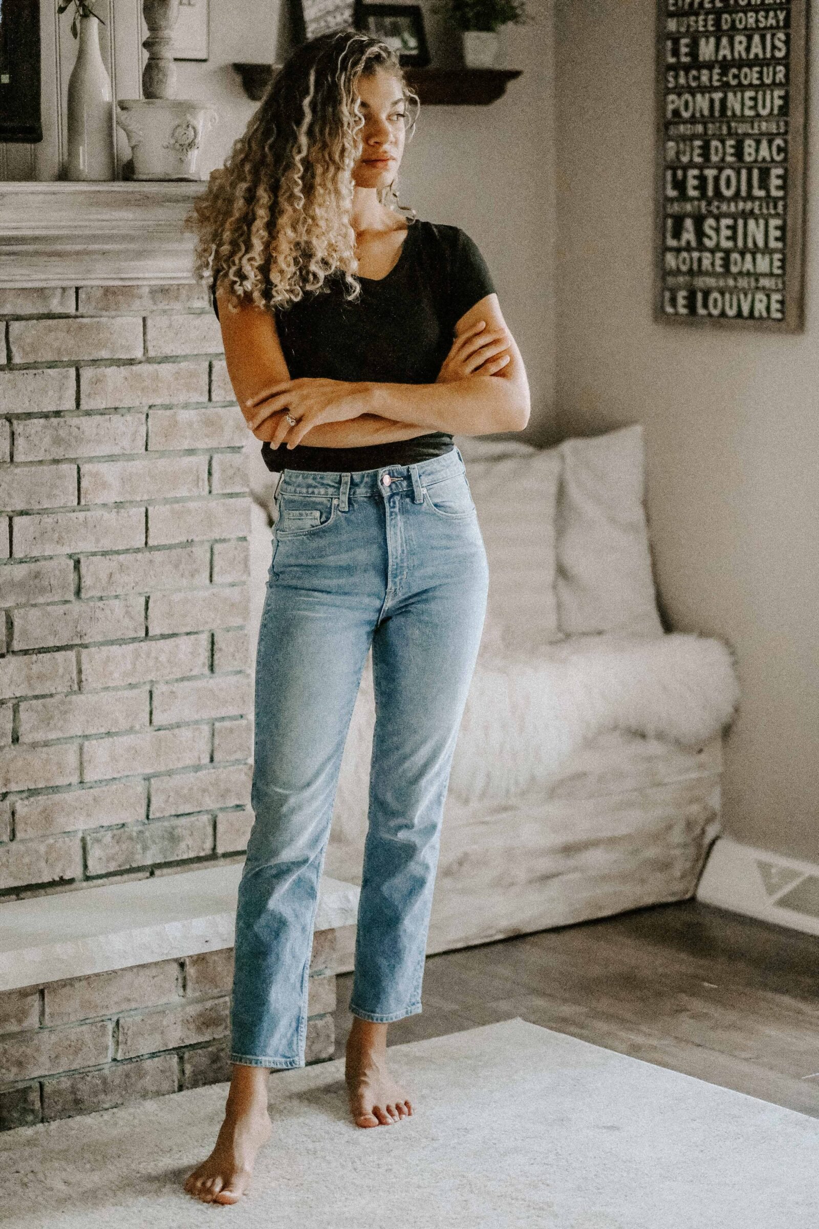 tee and jeans outfits