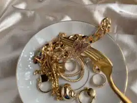 Plate and fork of jewelry