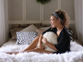 cozy lifestyle shoot with fashion blogger my chic obsession