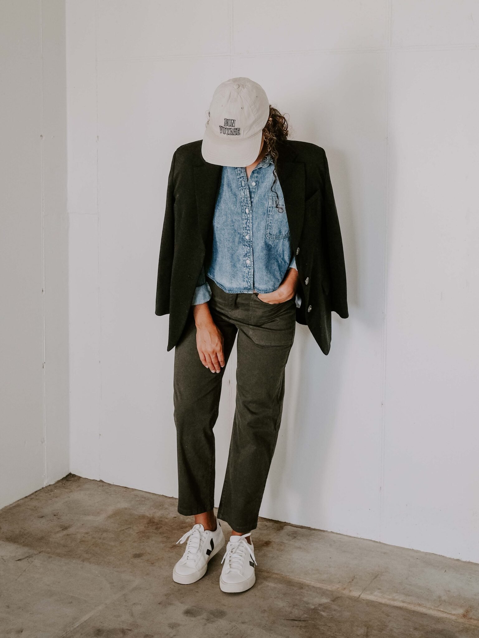 veja sneakers fall outfit