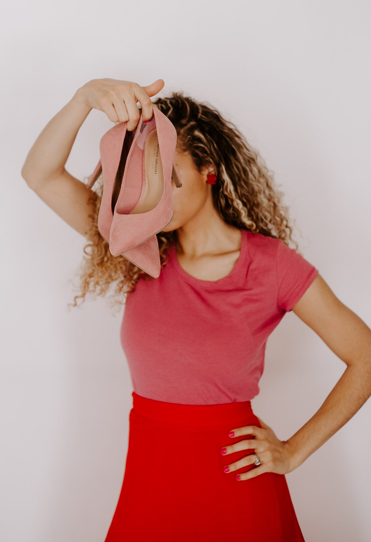 Red and pink outfits that are perfect for Valentine's Day or wearing them for spring. These colors together are great spring outfit ideas too!