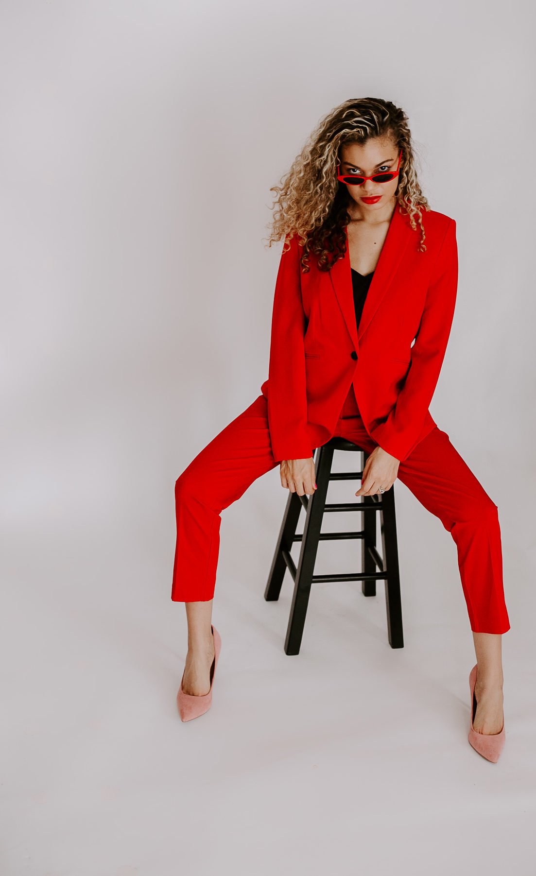 Red and pink outfits that are perfect for Valentine's Day or wearing them for spring. These colors together are great spring outfit ideas too! This red suit set is also trending.