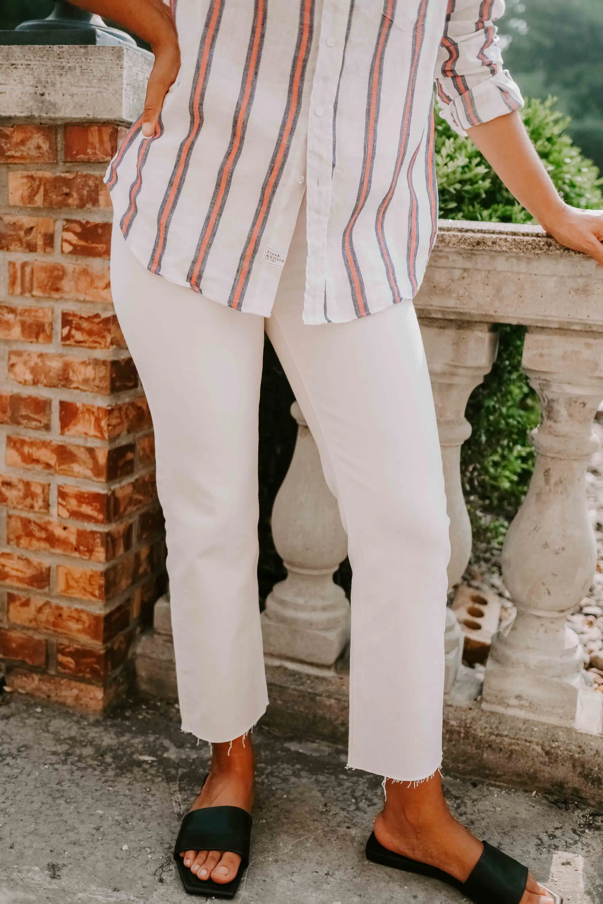 white jeans summer outfit
