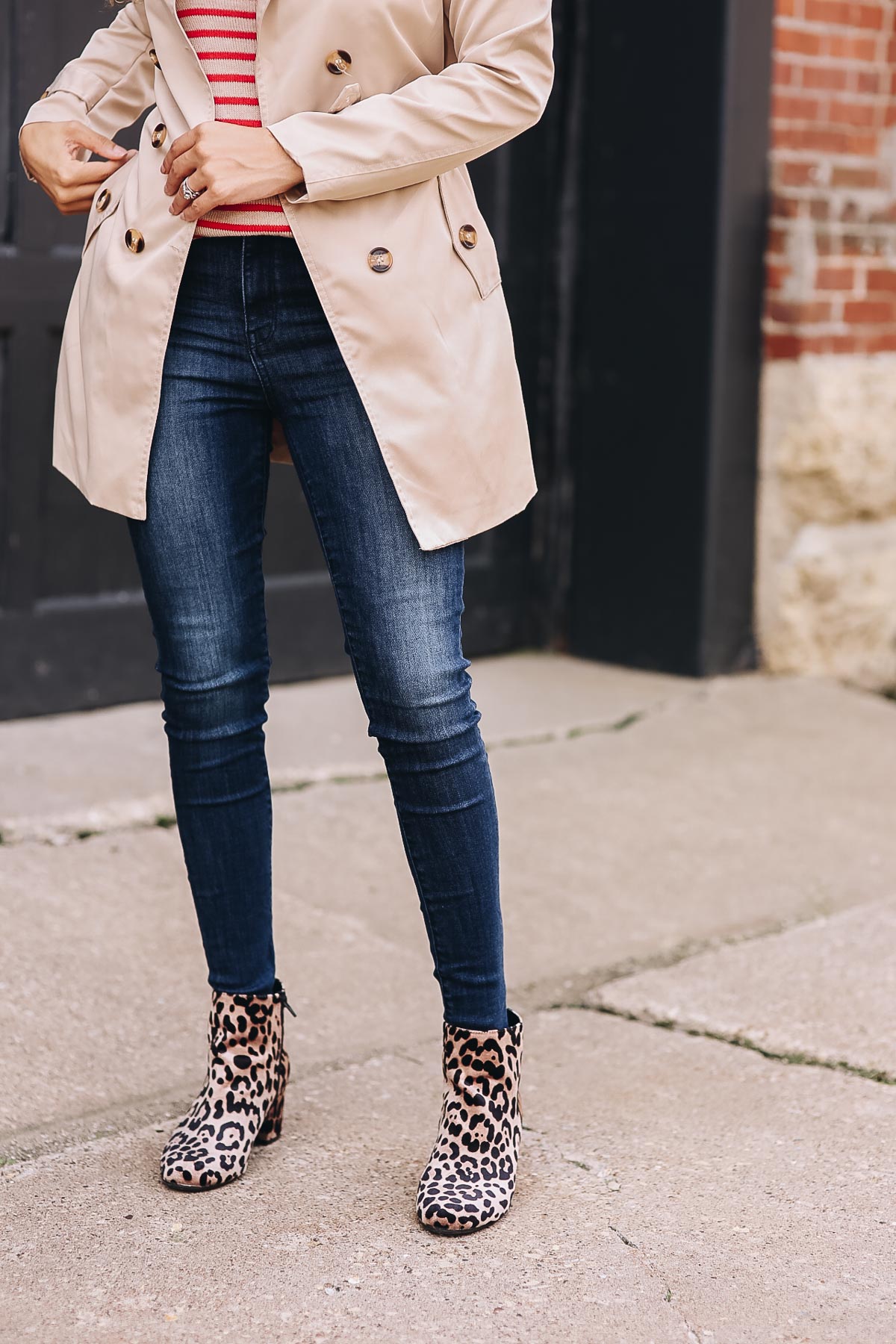 trench coat fall outfit