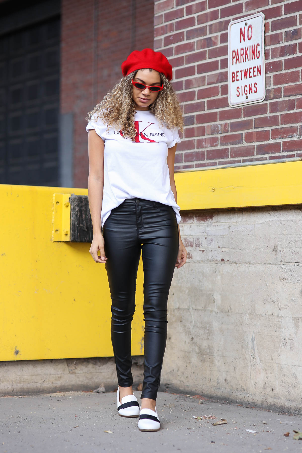 parisian style graphic tee outfit